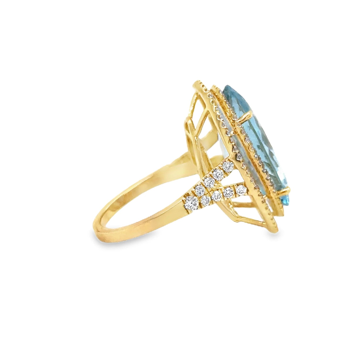 14KT YELLOW GOLD AQUAMARINE AND DIAMONDS RING