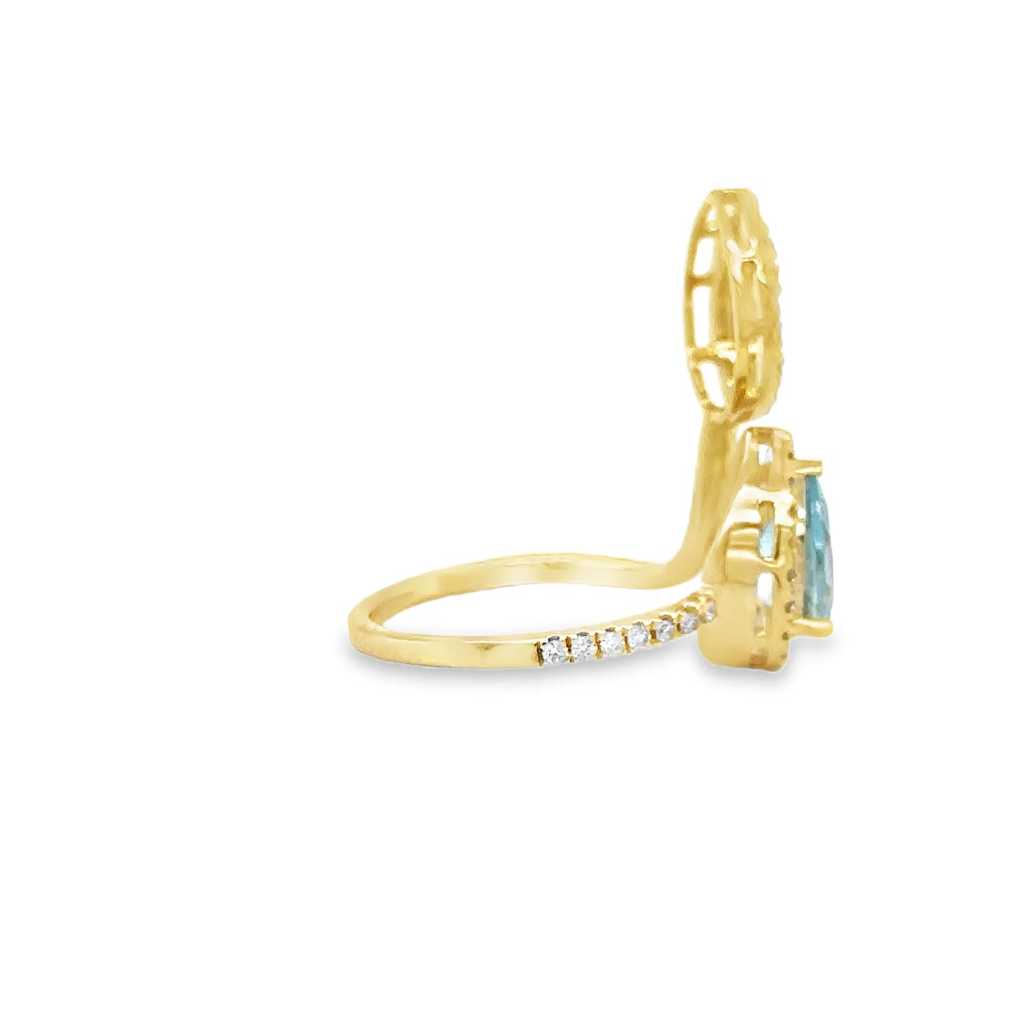 14KT YELLOW GOLD AQUAMARINE AND DIAMONDS RING