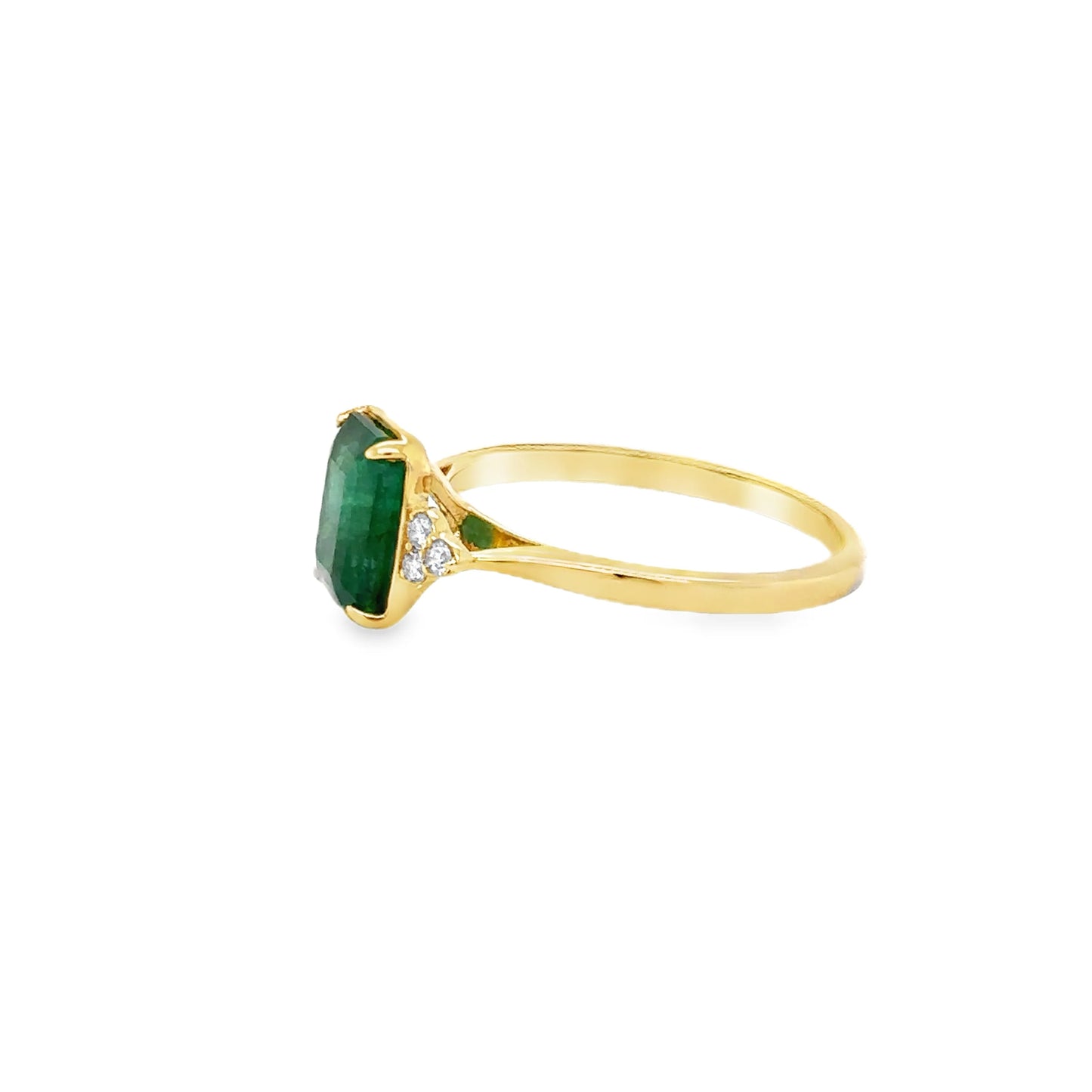 14KT YELLOW GOLD EMERALD AND DIAMONDS RING