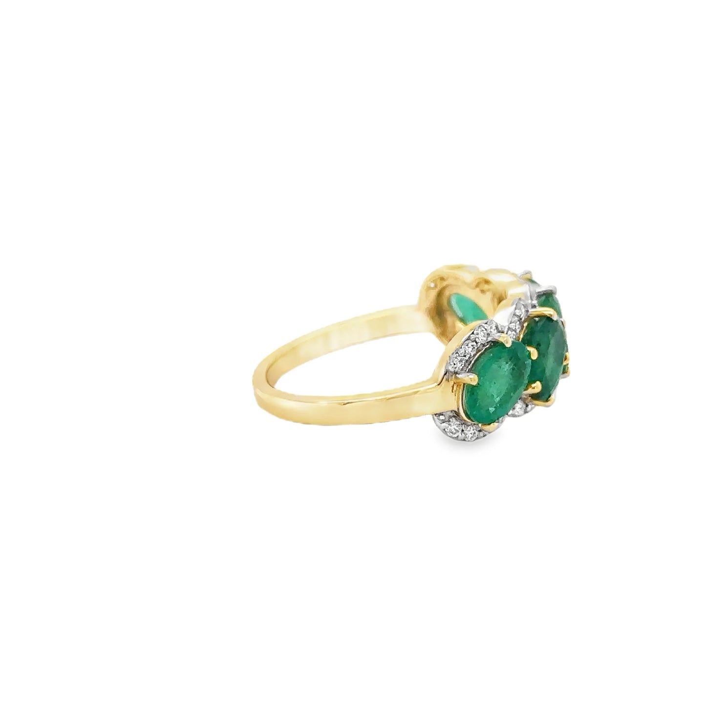 14KT YELLOW GOLD EMERALD AND DIAMONDS RING