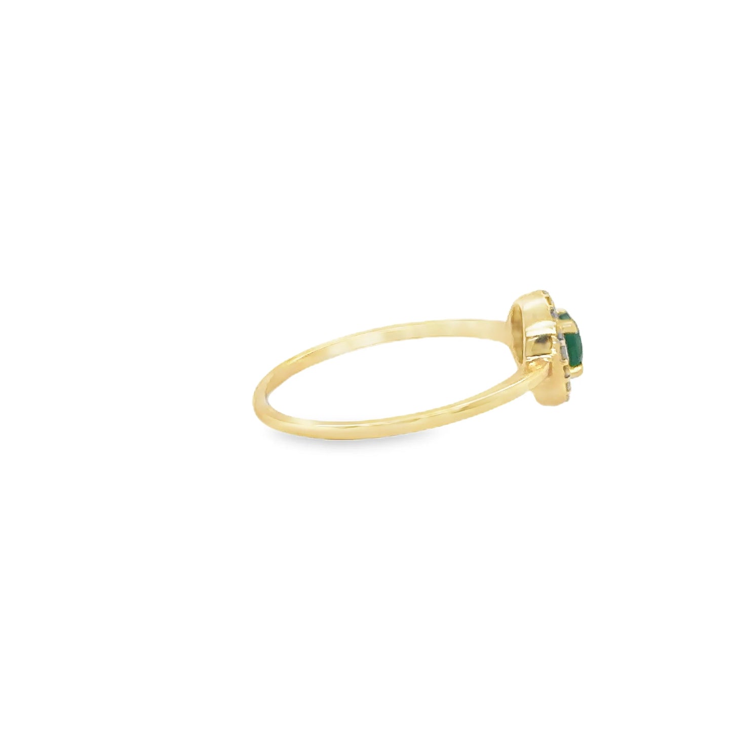 14KT YELLOW GOLD EMERALD AND DIAMONDS RING