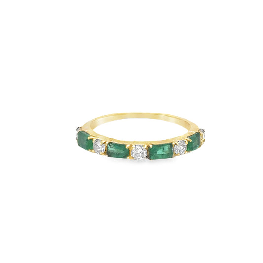 14KT YELLOW GOLD EMERALD AND DIAMONDS RING