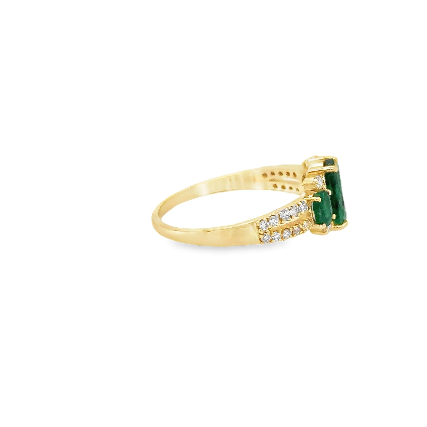 14KT YELLOW GOLD EMERALD AND DIAMONDS RING