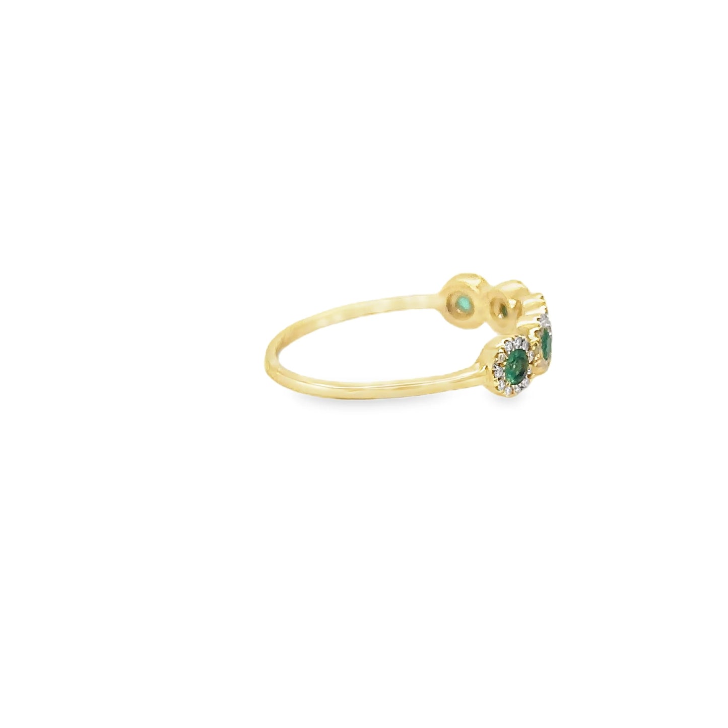 14KT YELLOW GOLD EMERALD AND DIAMONDS RING