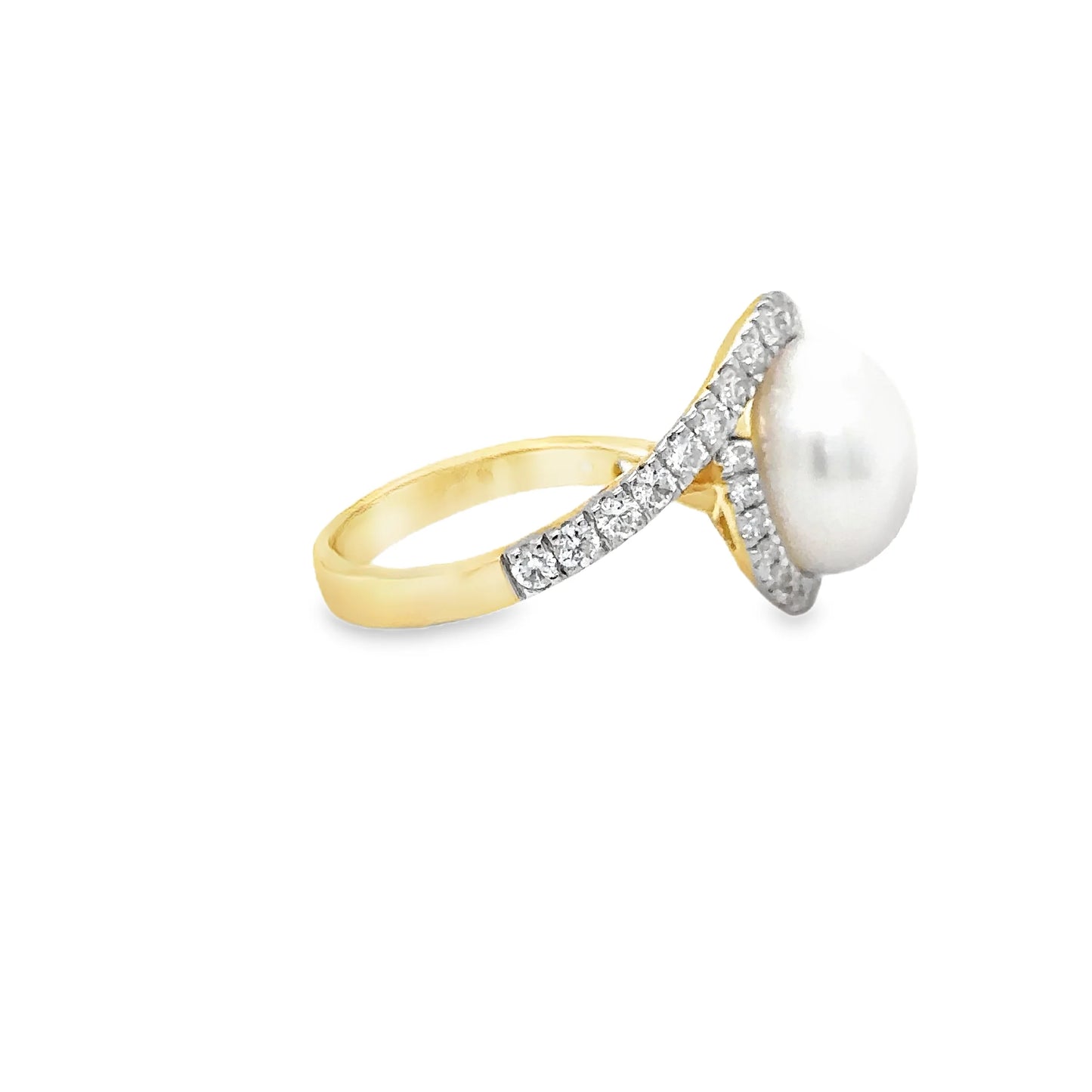14KT YELLOW GOLD FRESH WATER PEARL AND DIAMOND RING