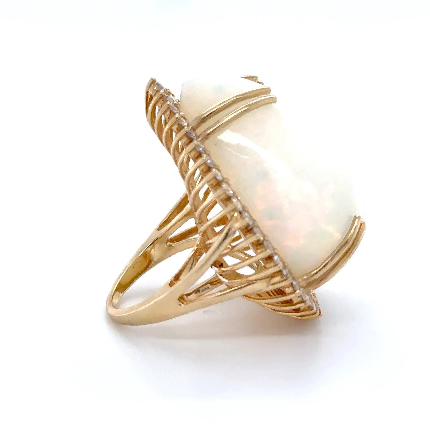 14KT YELLOW GOLD OPAL AND DIAMONDS RING