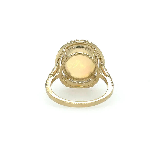 14KT YELLOW GOLD OPAL OVAL RING WITH DIAMONDS