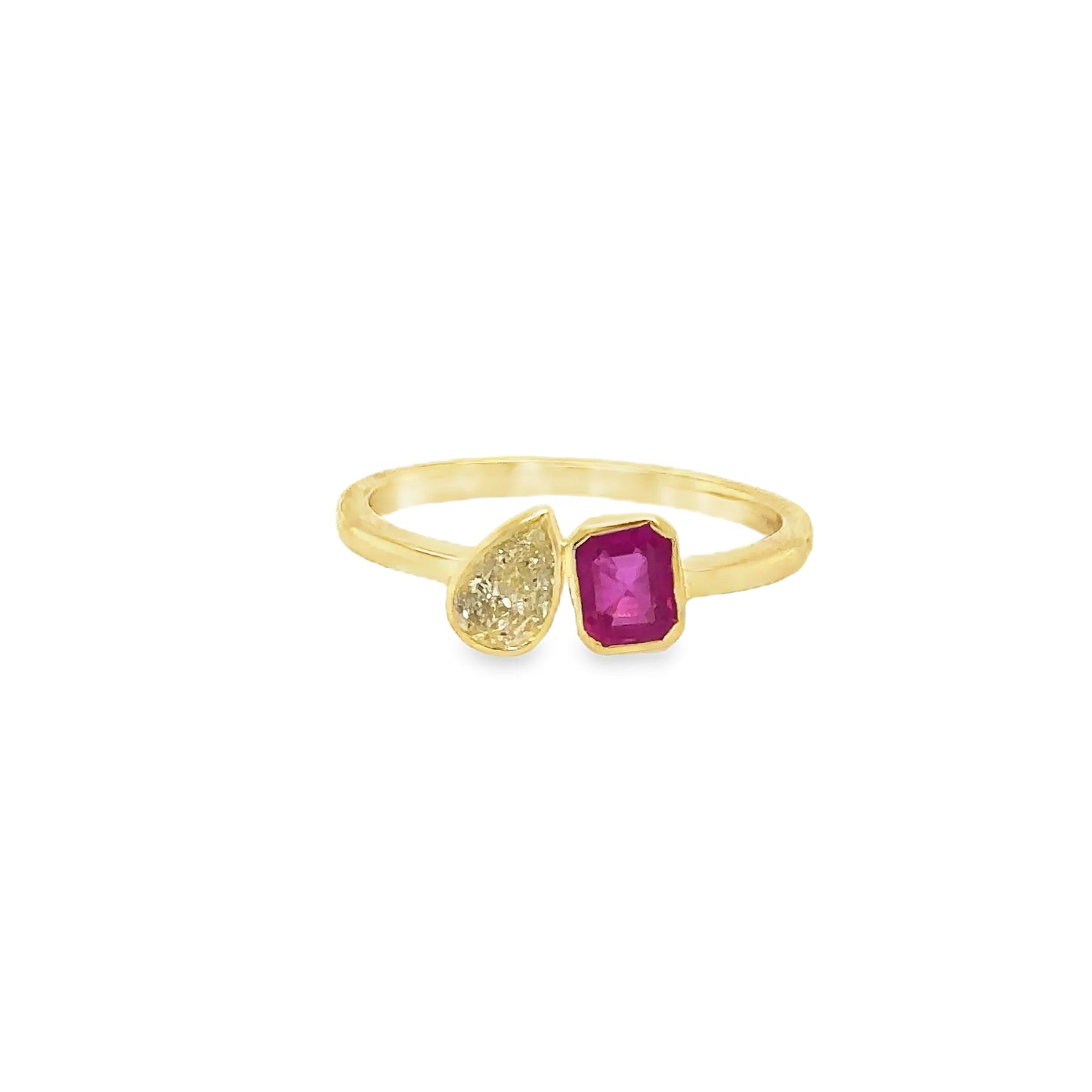 14KT YELLOW GOLD RUBY AND YELLOW DIAMOND RING