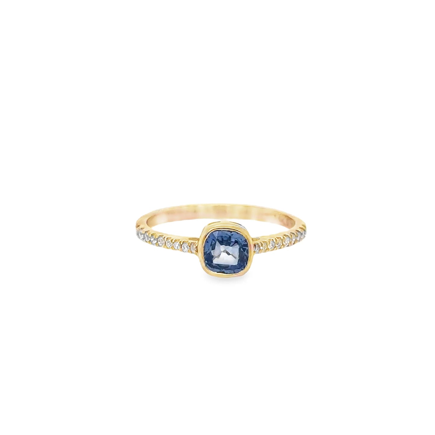 14KT YELLOW GOLD SAPPHIRE AND DIAMONDS RING