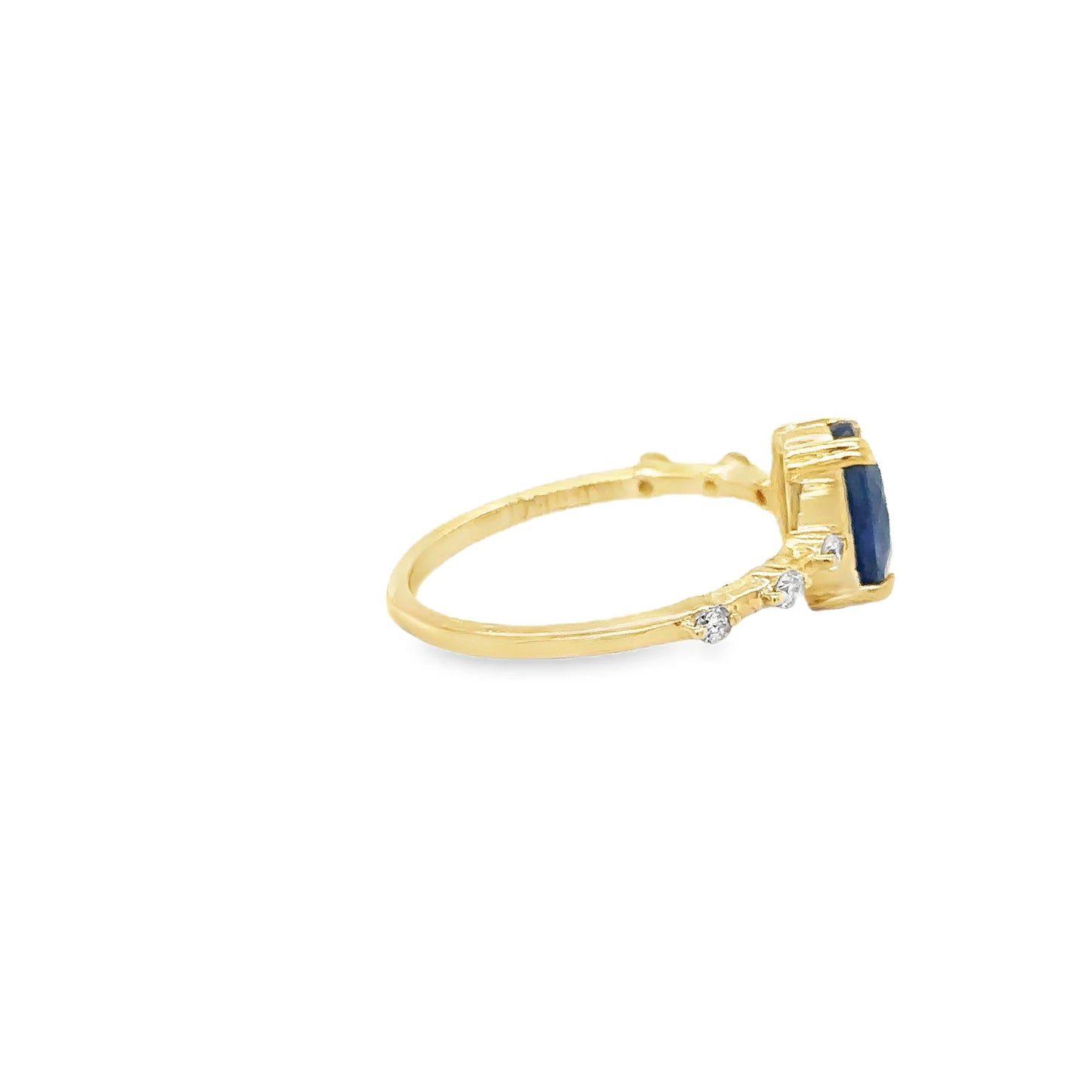 14KT YELLOW GOLD SAPPHIRE AND DIAMONDS RING