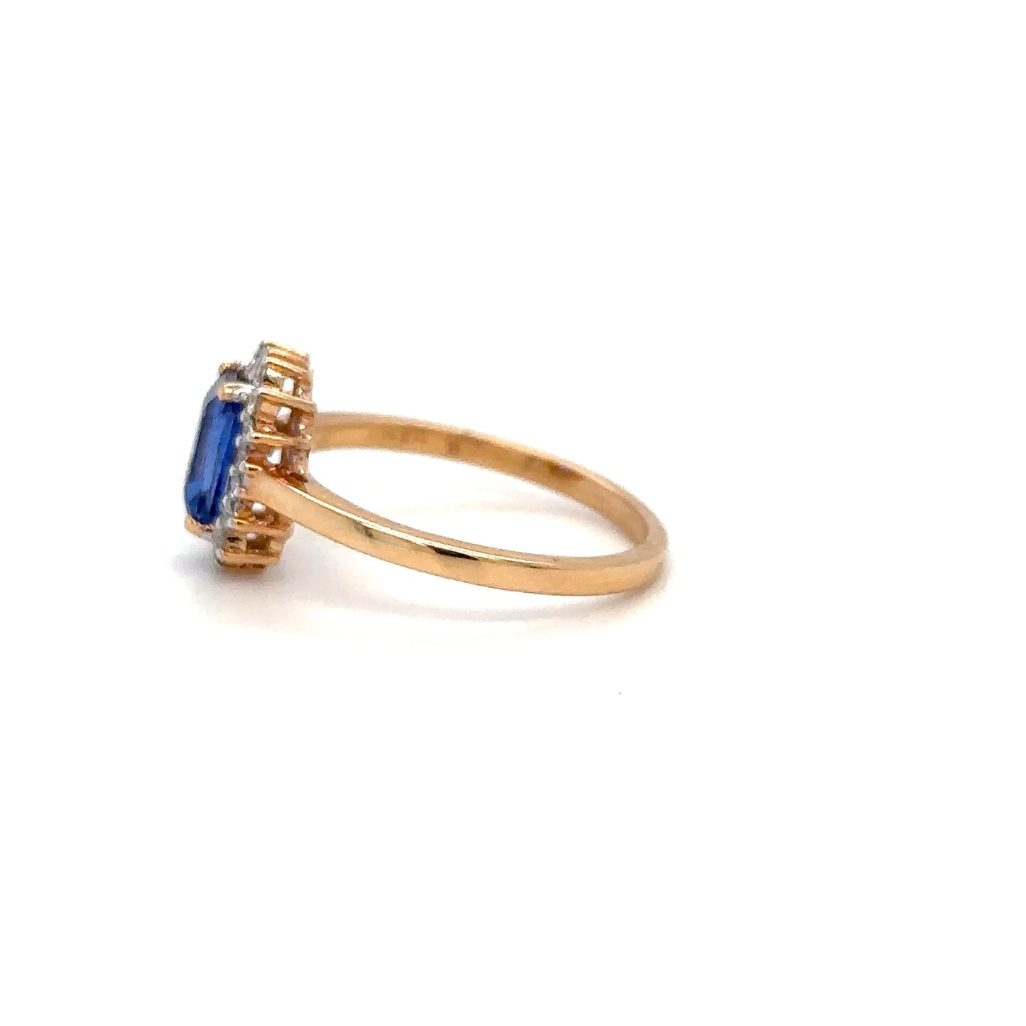 18KT ROSE GOLD SAPPHIRE AND DIAMONDS RING