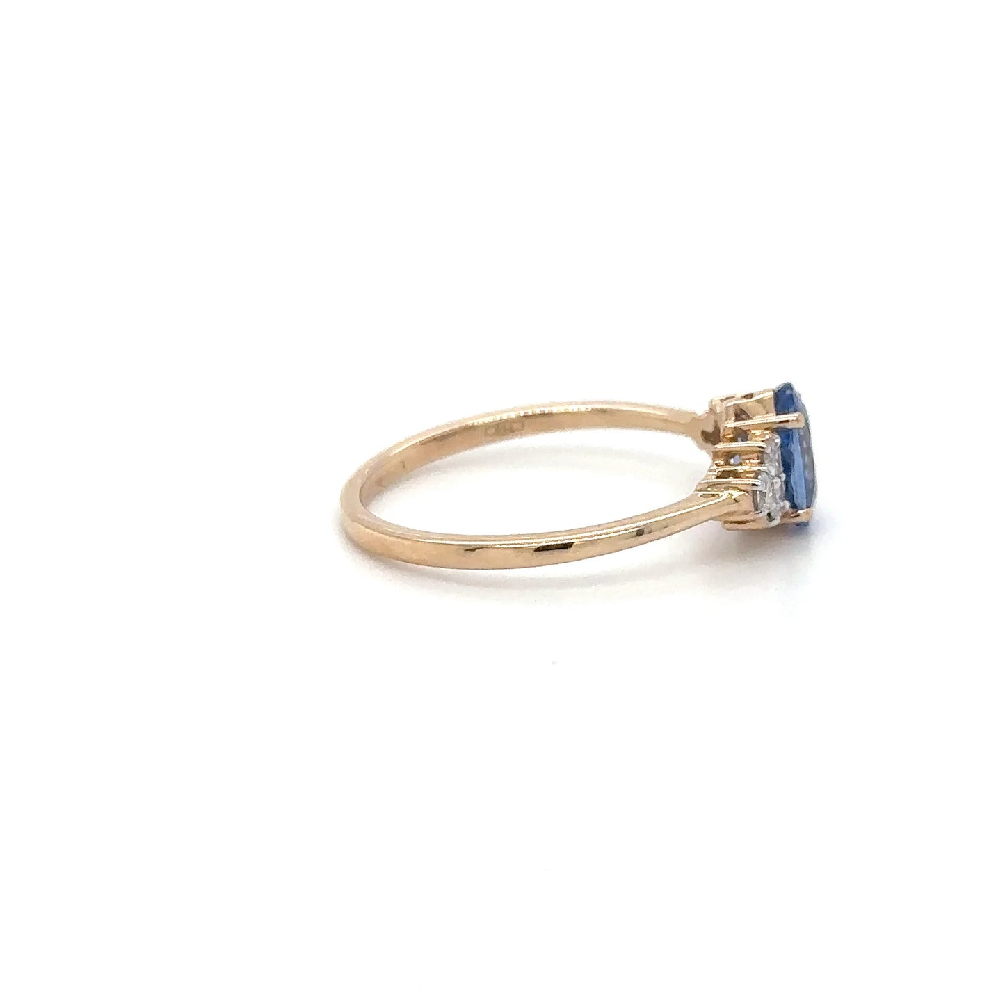 18KT ROSE GOLD SAPPHIRE AND DIAMONDS RING