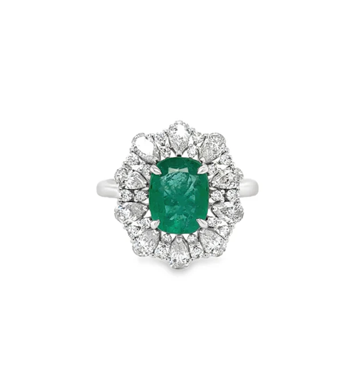 18KT WHITE GOLD EMERALD AND DIAMONDS RING