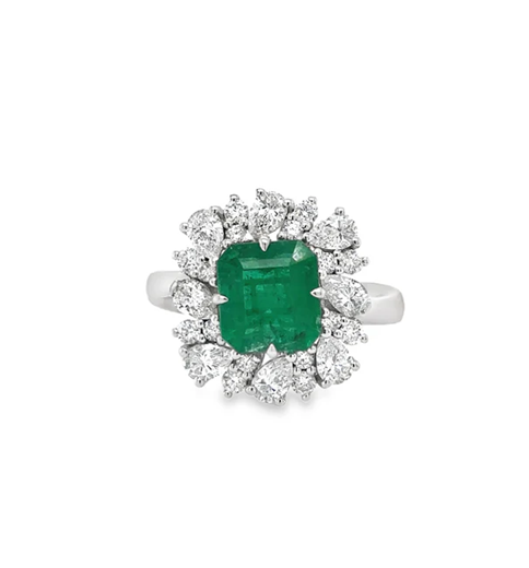 18KT WHITE GOLD EMERALD AND DIAMONDS RING