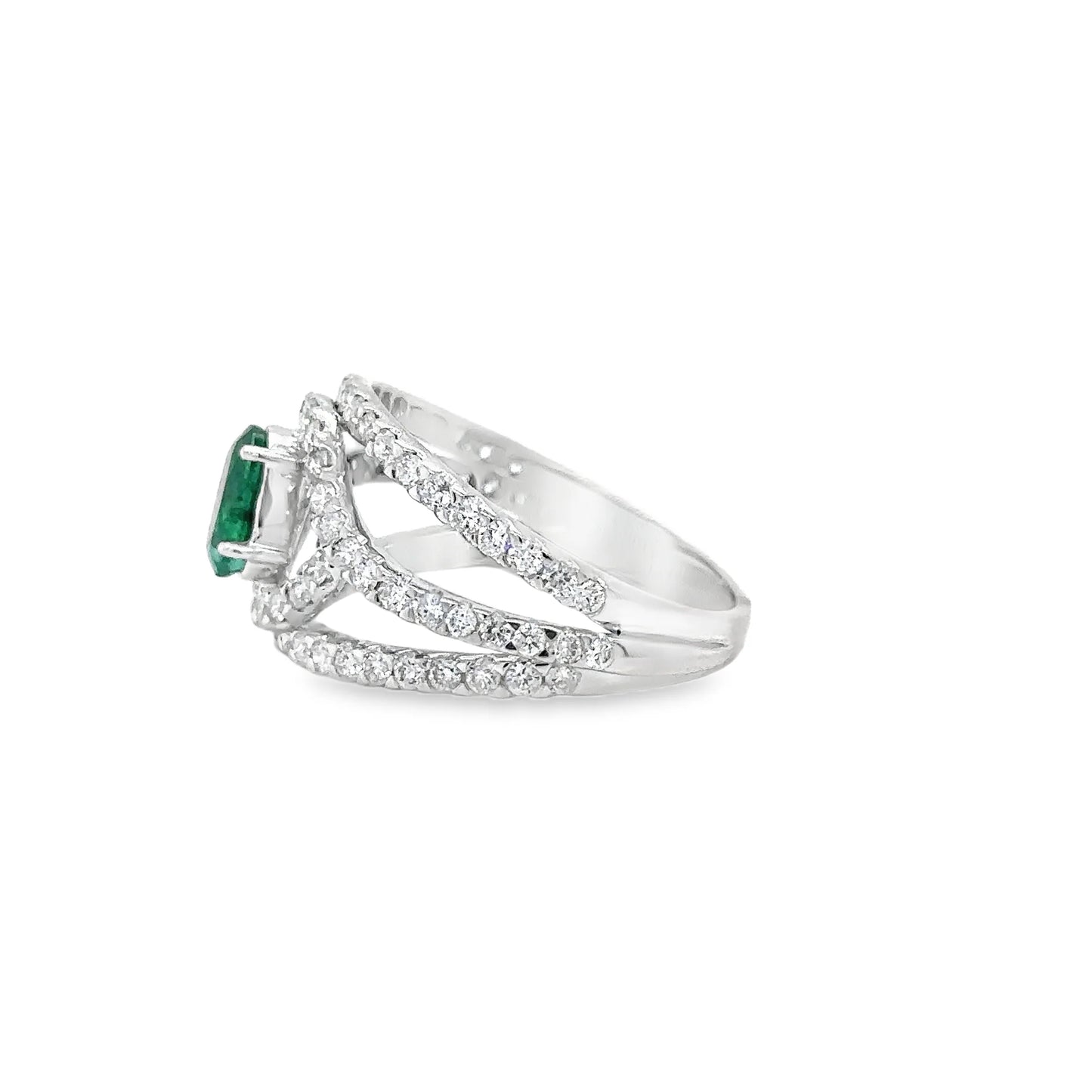 18KT WHITE GOLD EMERALD AND DIAMONDS RING