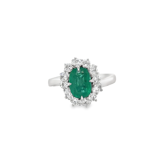 18KT WHITE GOLD EMERALD AND DIAMONDS RING