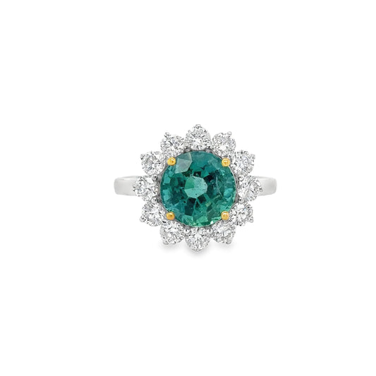 18KT WHITE GOLD EMERALD AND DIAMONDS RING
