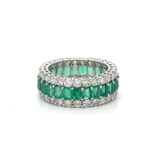 18KT WHITE GOLD EMERALD DIAMOND RING