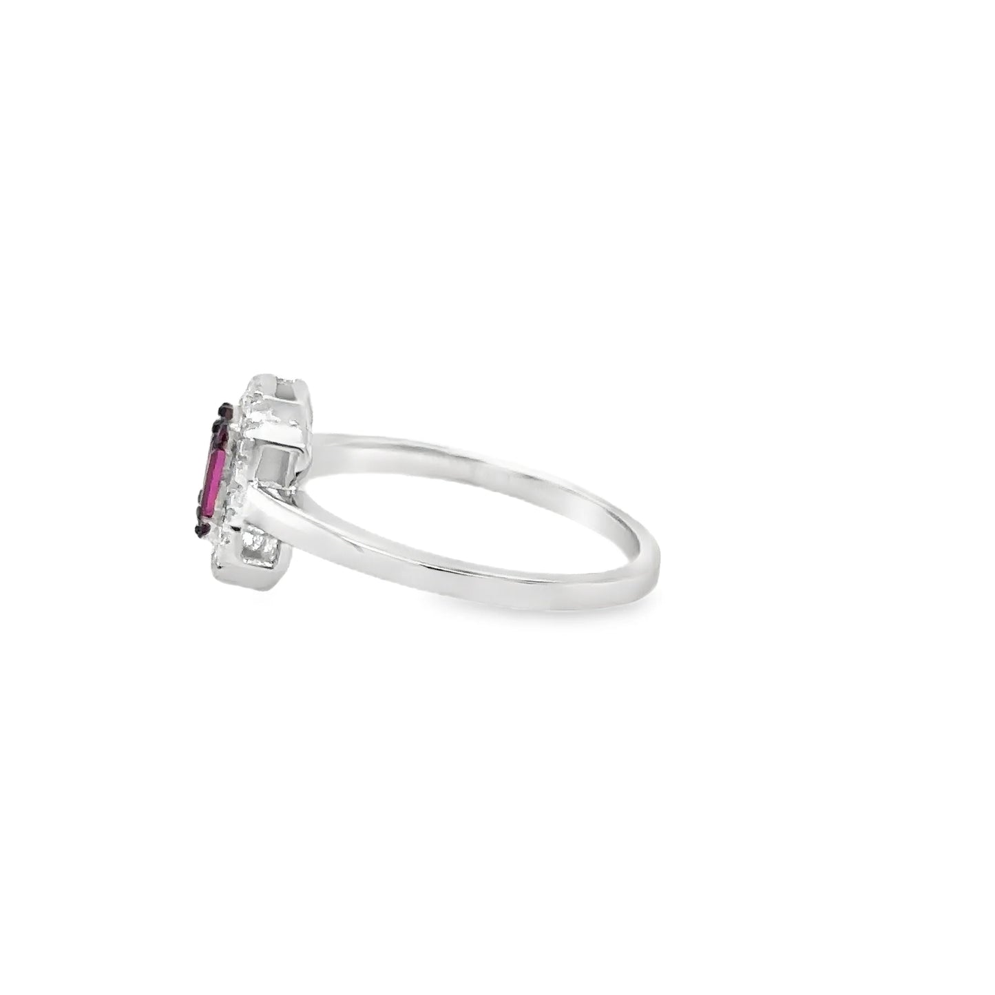18KT WHITE GOLD RUBY AND DIAMONDS RING