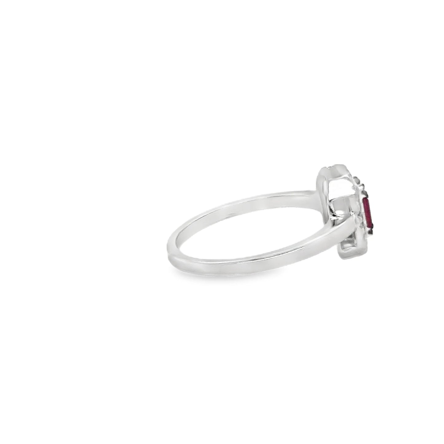 18KT WHITE GOLD RUBY AND DIAMONDS RING
