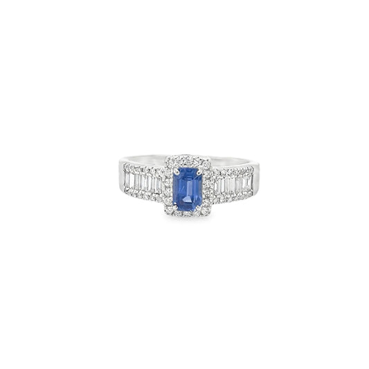 18KT WHITE GOLD SAPPHIRE AND DIAMONDS RING