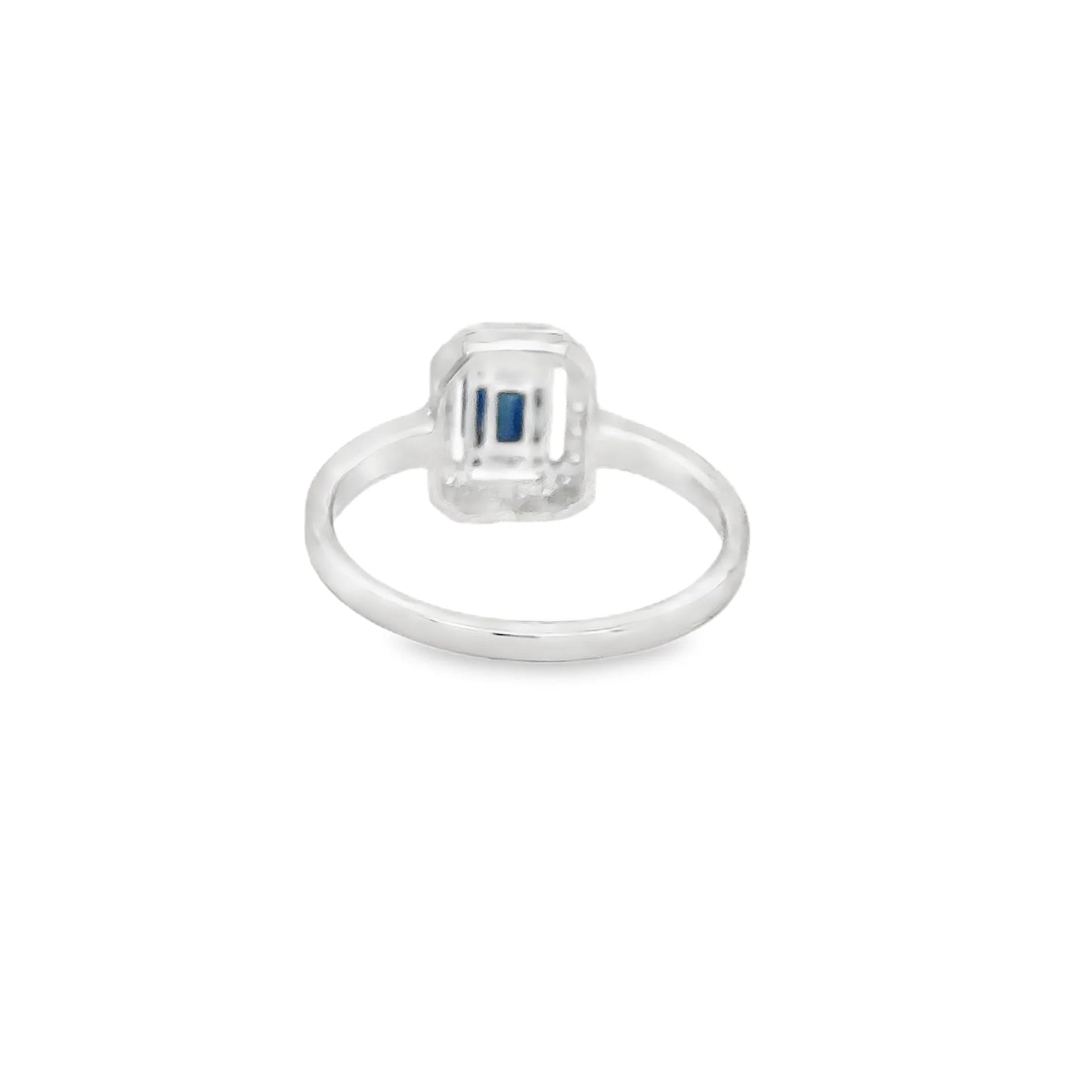 18KT WHITE GOLD SAPPHIRE AND DIAMONDS RING