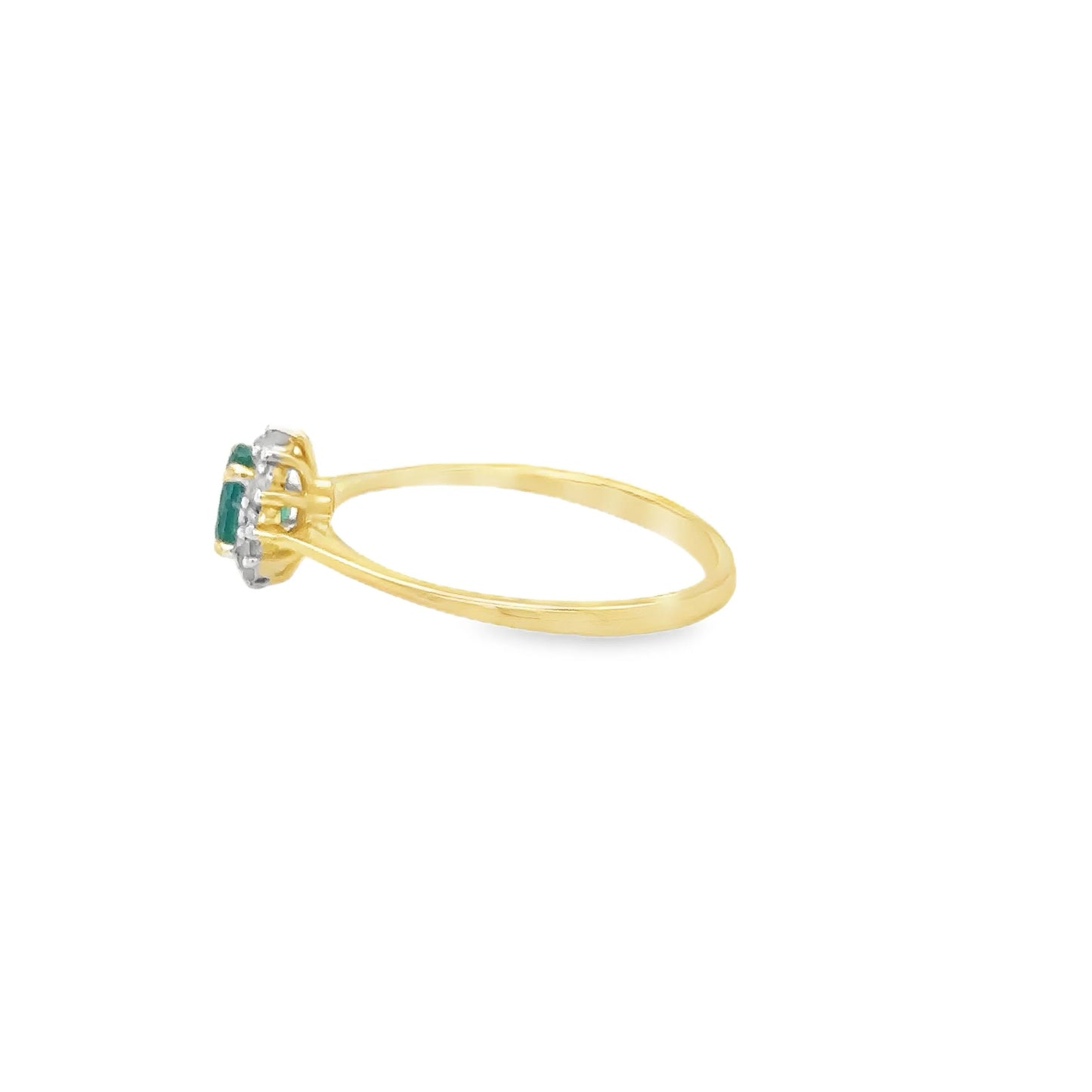 18KT YELLOW GOLD EMERALD AND DIAMONDS RING