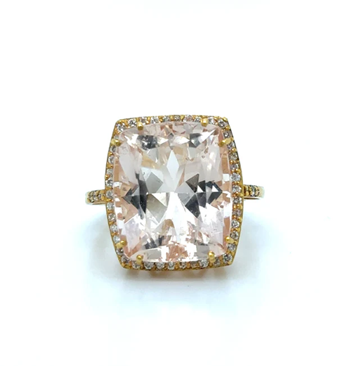 18KT YELLOW GOLD MORGANITE AND DIAMONDS RING