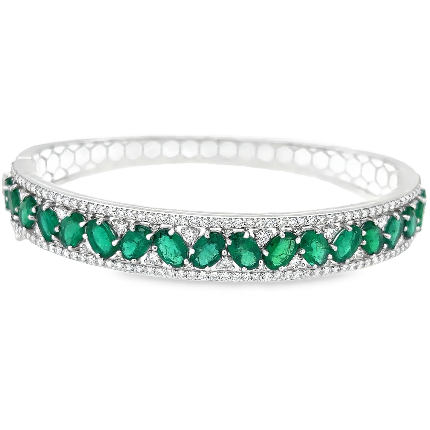 18K WHITE GOLD EMERALD AND DIAMOND BRACELET