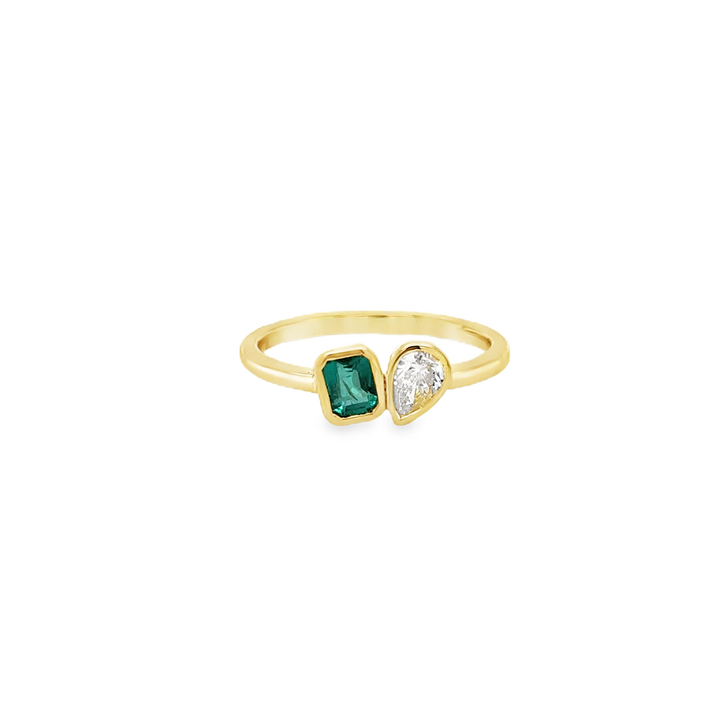 14KT YELLOW GOLD EMERALD AND YELLOW DIAMOND RING