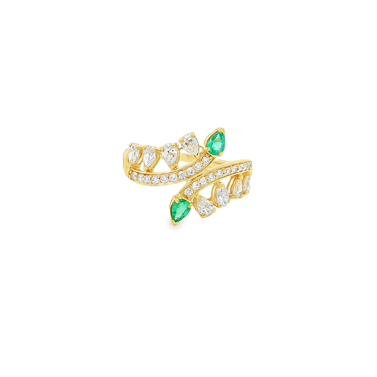 14KT GOLD EMERALD AND DIAMONDS RING
