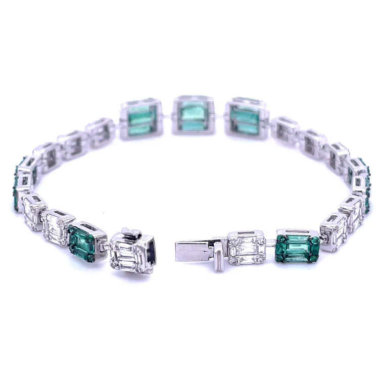18KT WHITE GOLD EMERALD & DIAMOND BAGUETTE BRACELET