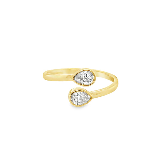 14KT GOLD DIAMOND RING