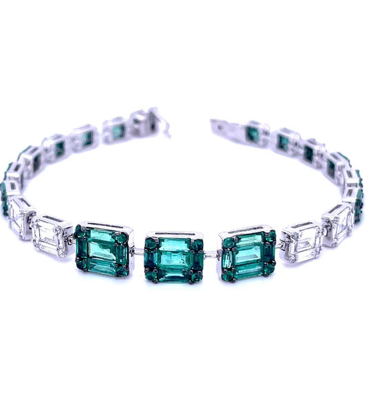 18KT WHITE GOLD EMERALD & DIAMOND BAGUETTE BRACELET