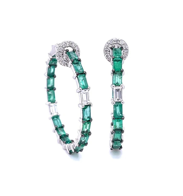18KT WHITE GOLD EMERALD WITH DIAMONDS EARING