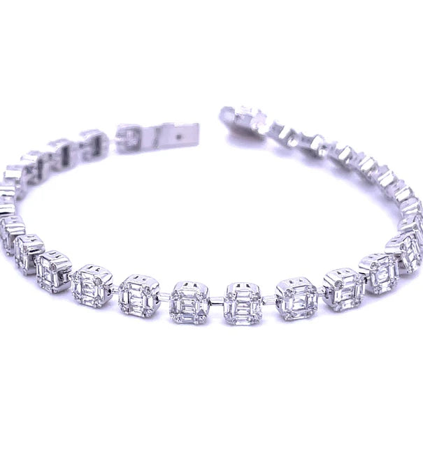 18KT WHITE GOLD DIAMOND BAGUETTE BRACELET