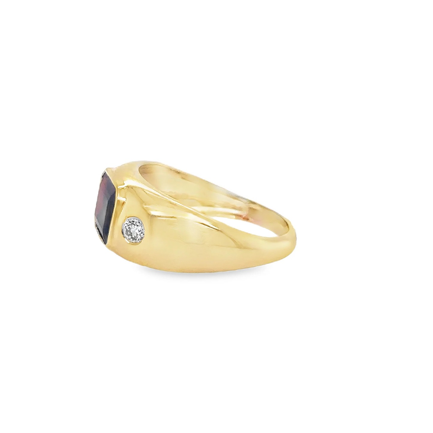 14KT YELLOW GOLD GARNET RING WITH DIAMONDS