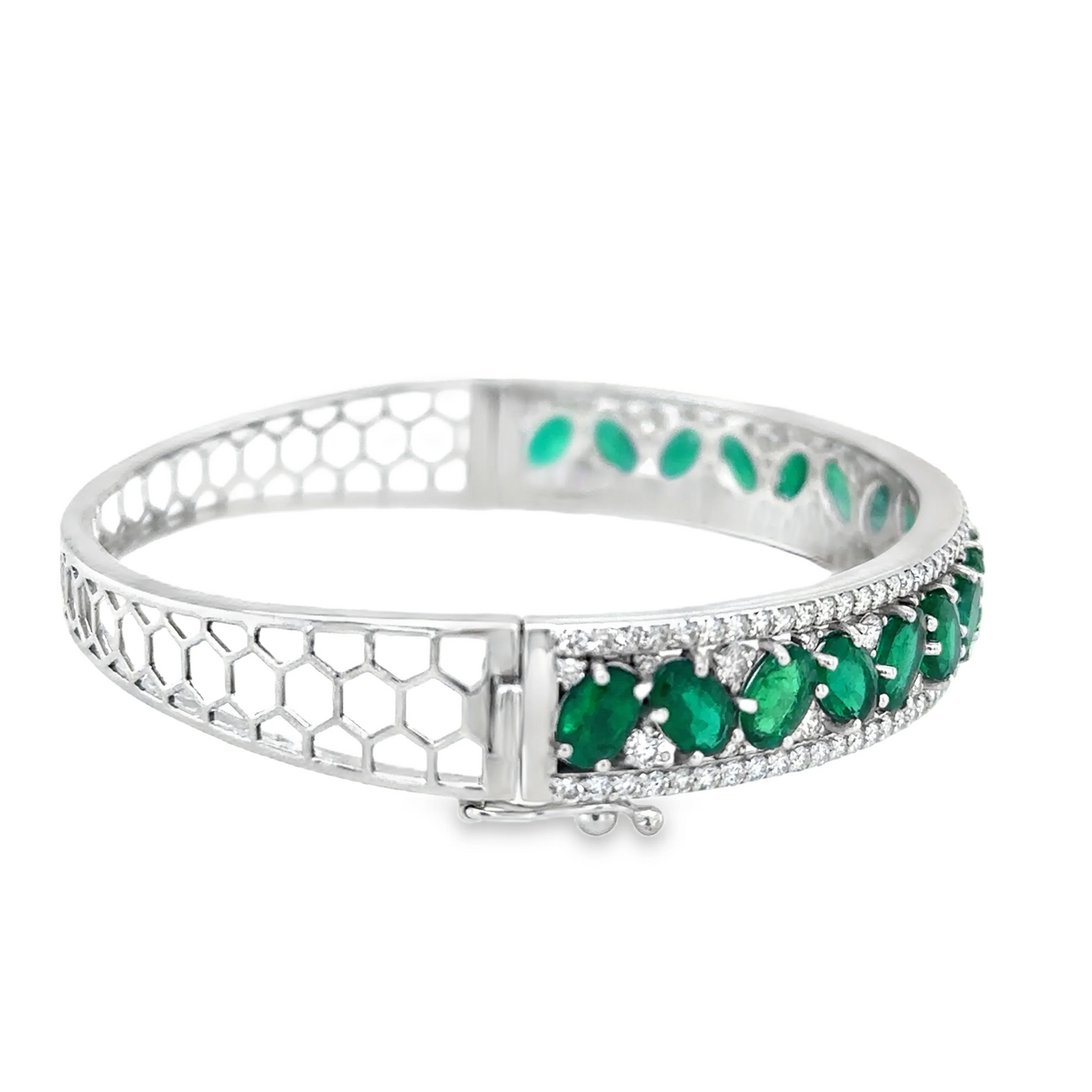 18K WHITE GOLD EMERALD AND DIAMOND BRACELET