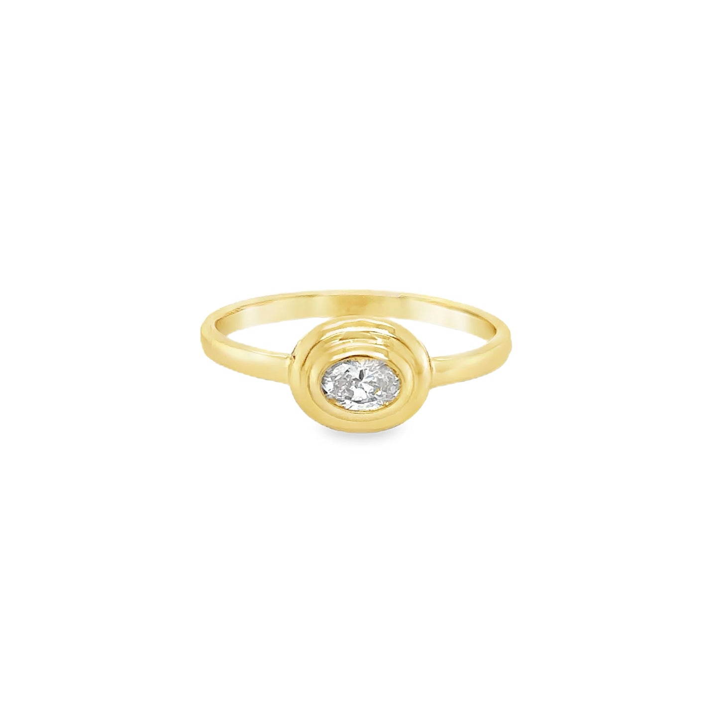 14KT GOLD OVAL SHAPE DIAMOND RING