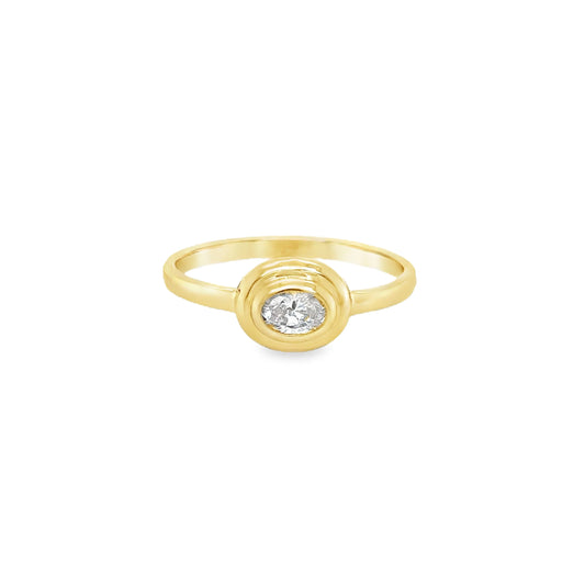 14KT GOLD OVAL SHAPE DIAMOND RING