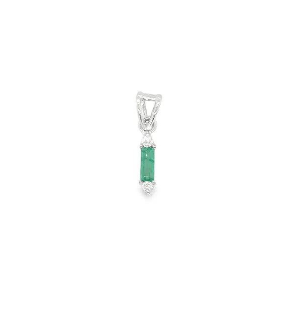 18KT WHITE GOLD DIAMOND AND EMERALD PENDENT