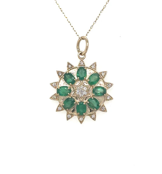 14KT YELLOW GOLD EMERALD AND DIAMONDS PENDANT