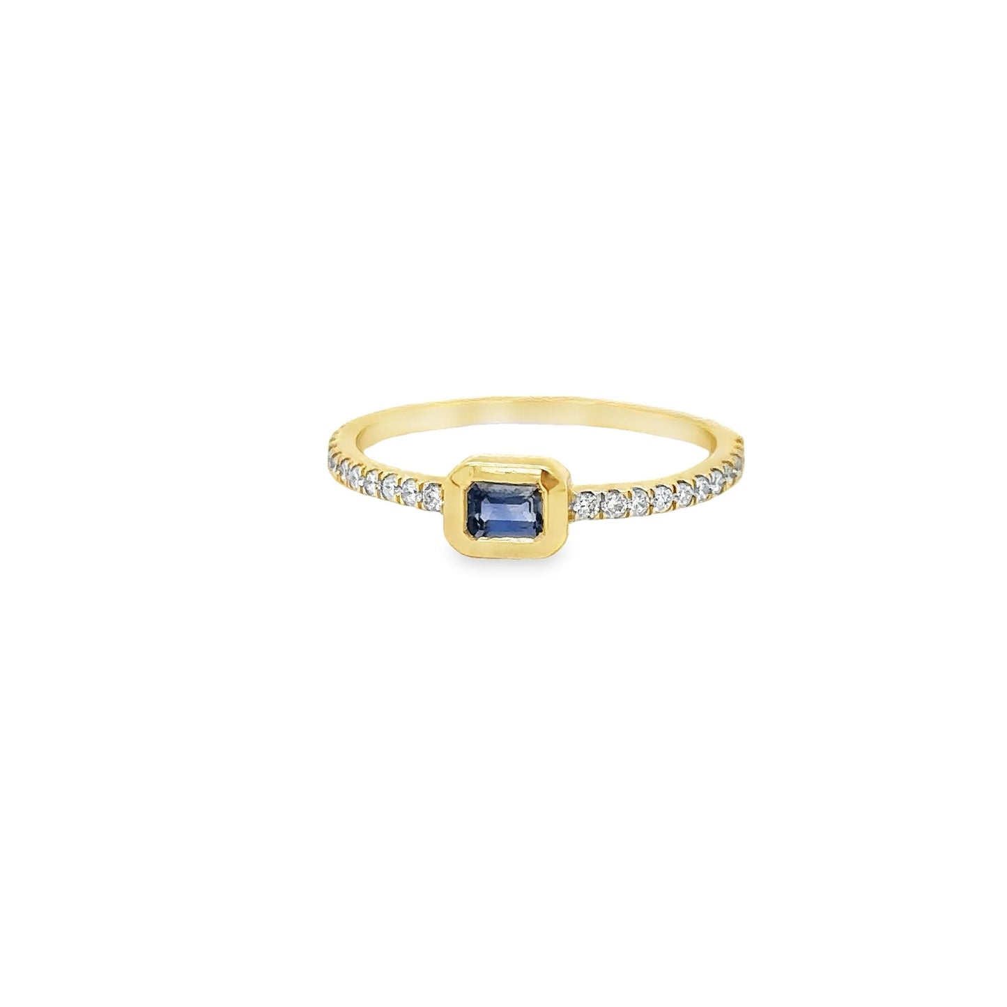 14KT YELLOW GOLD SAPPHIRE AND DIAMONDS RING