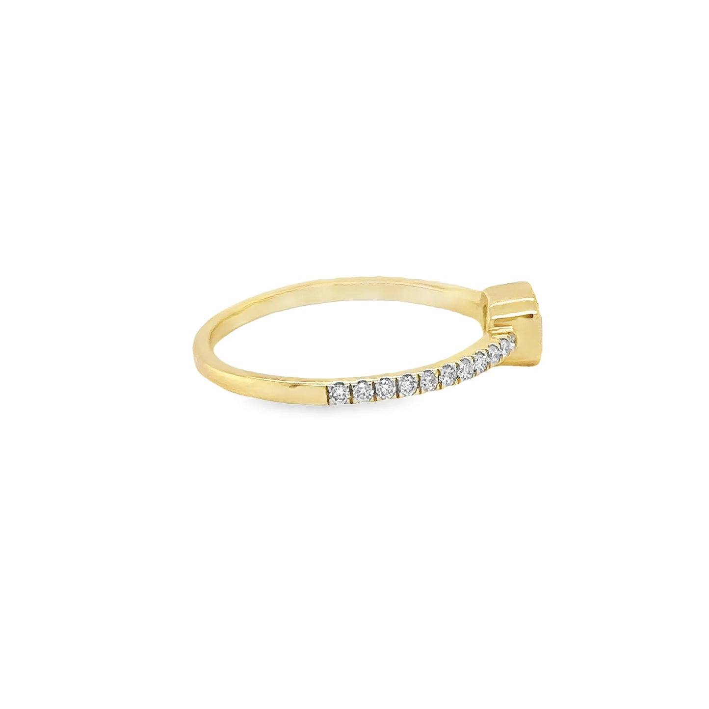 14KT YELLOW GOLD SAPPHIRE AND DIAMONDS RING