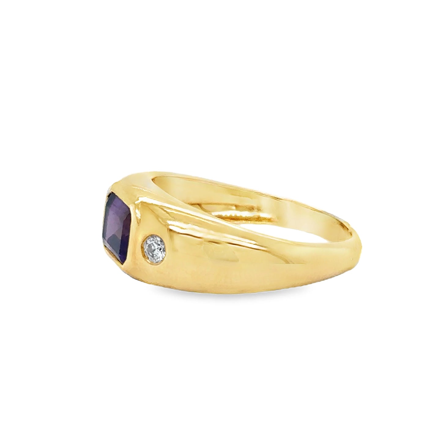 14KT YELLOW GOLD AMETHYST RING WITH DIAMONDS