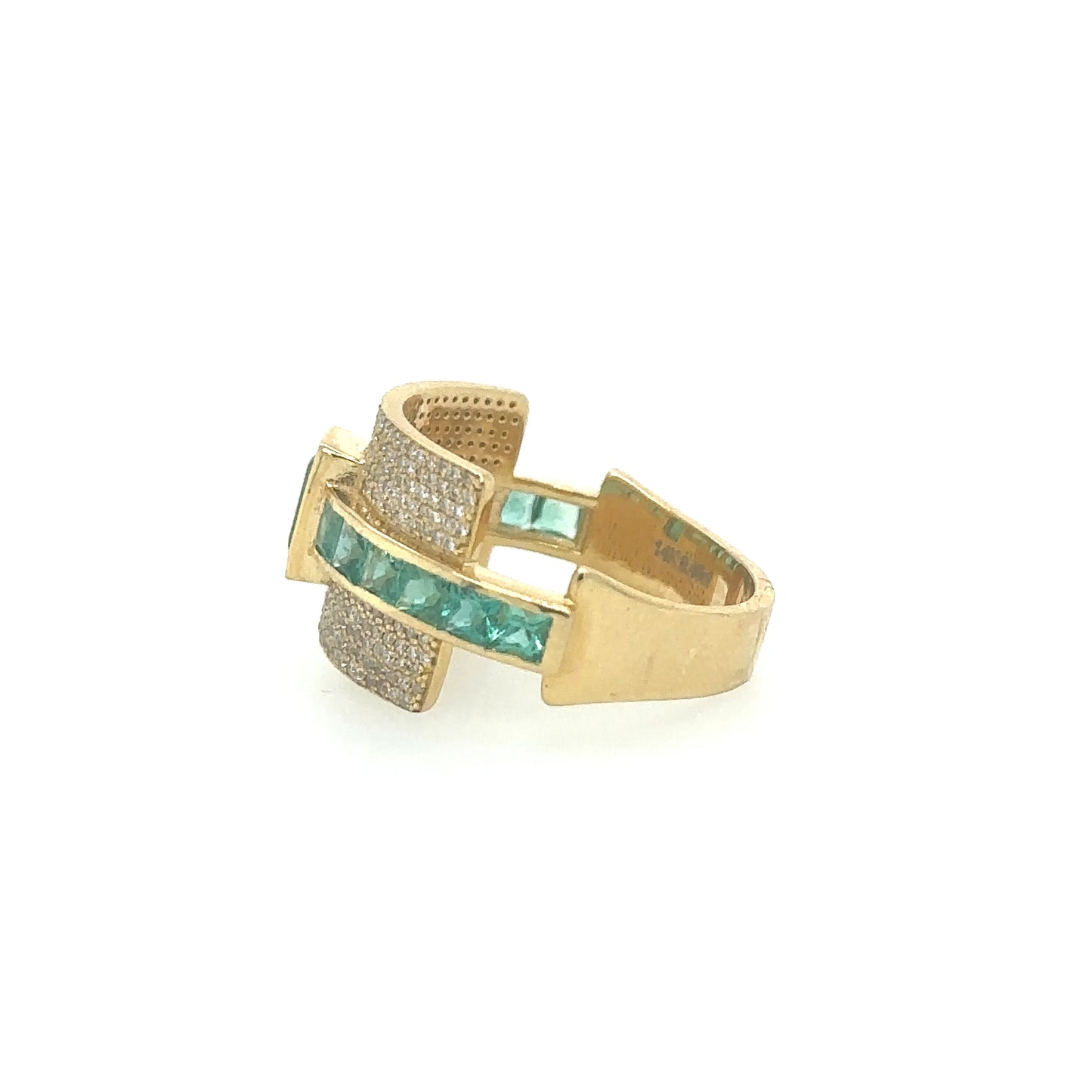 YELLOW GOLD EMERALD RING WITH DIAMONDS