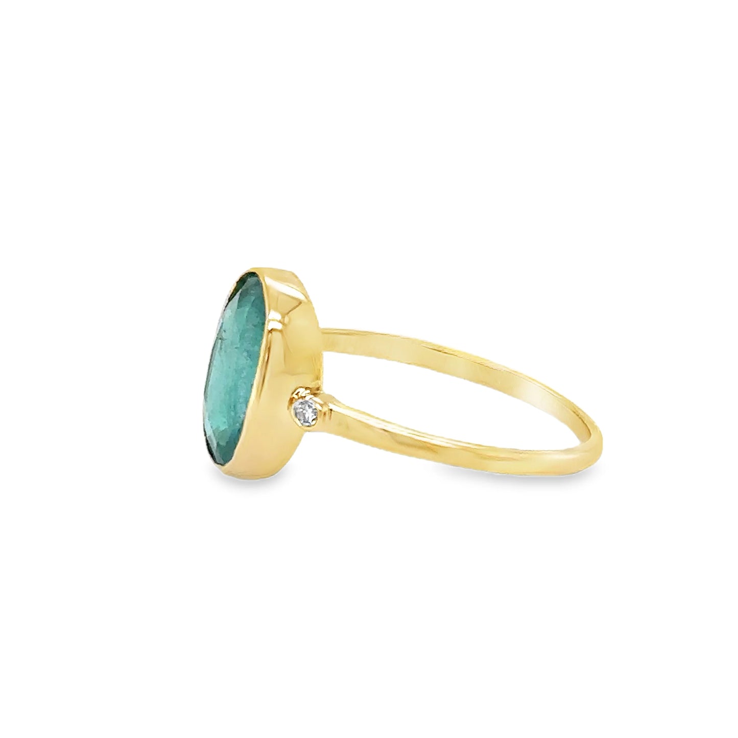 14KT YELLOW GOLD EMERALD AND DIAMOND OVAL SHAPE RING