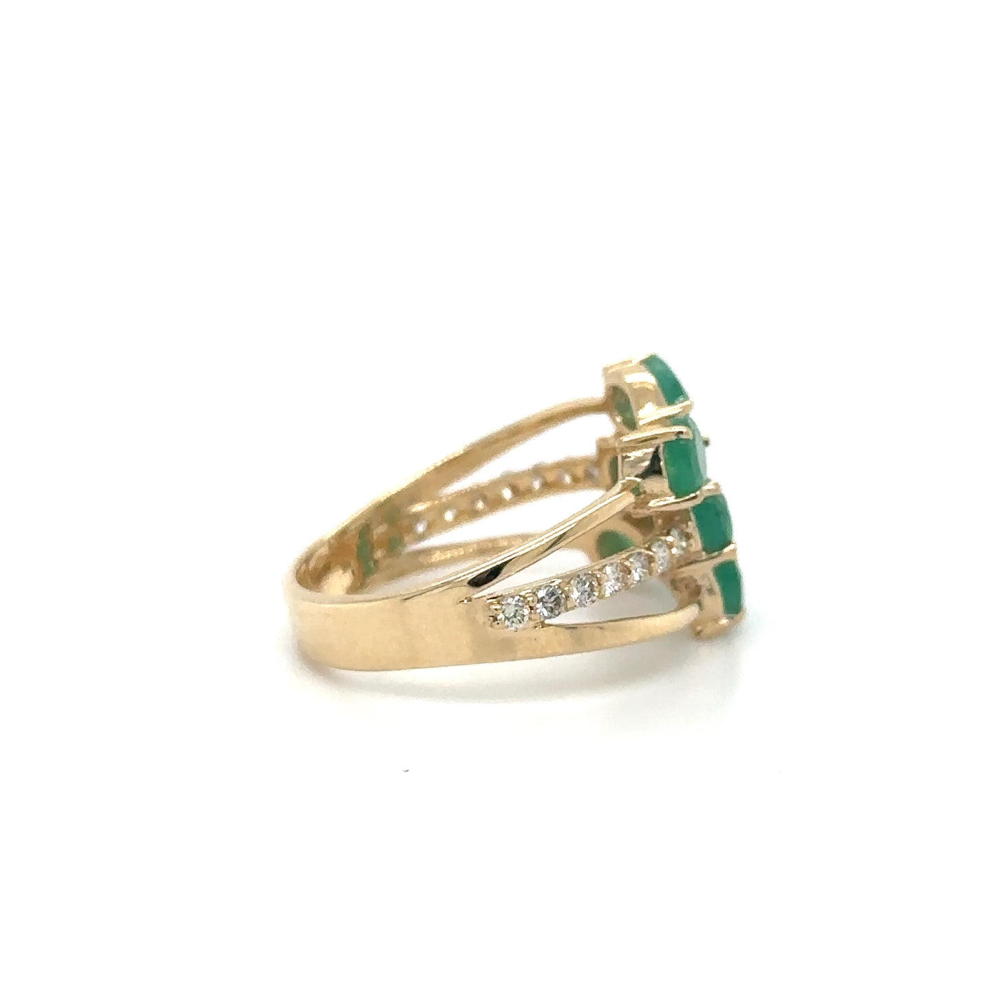 YELLOW GOLD EMERALD DIAMOND RING