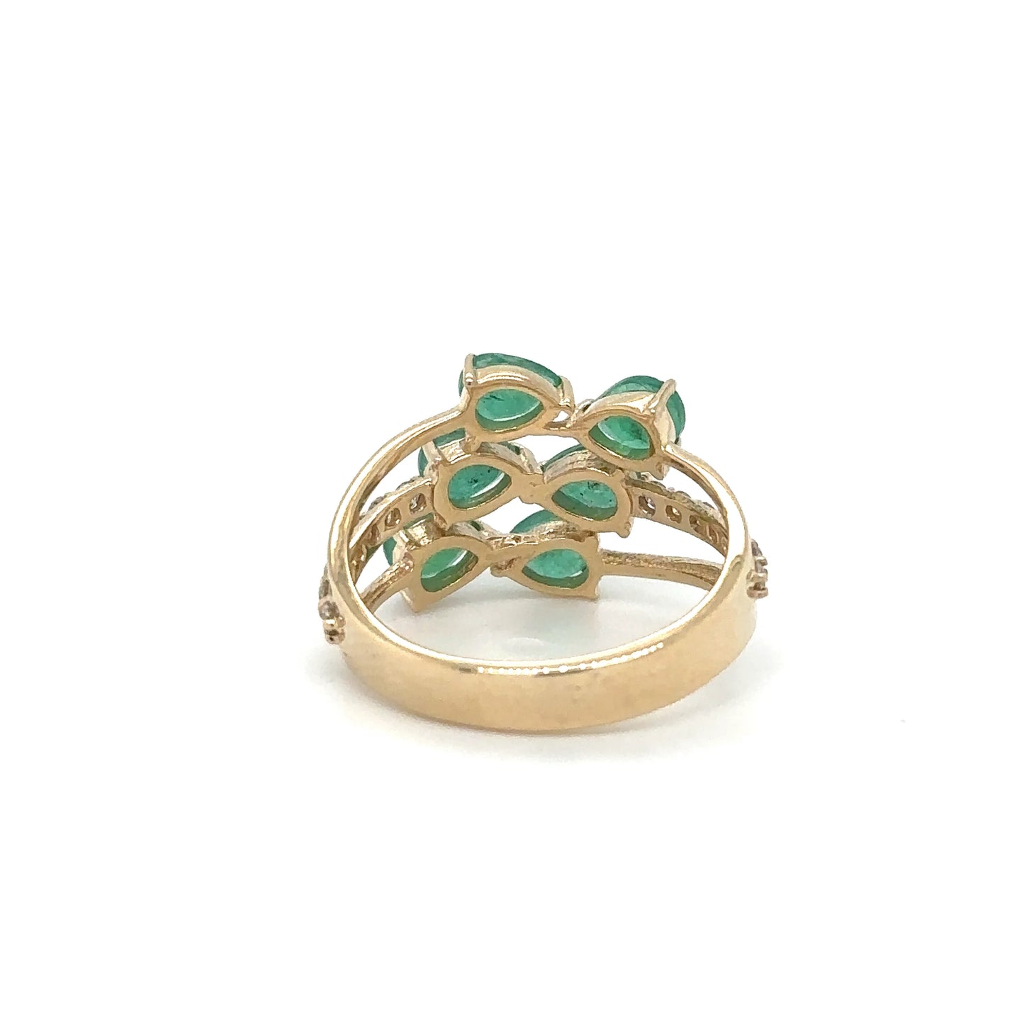 YELLOW GOLD EMERALD DIAMOND RING