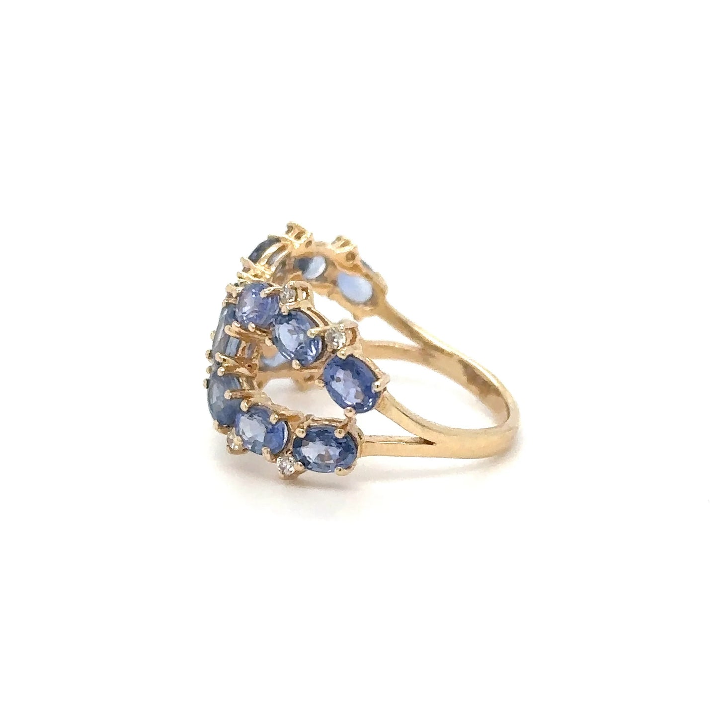 YELLOW GOLD RING WITH SAPPHIRE AND DIAMONDS